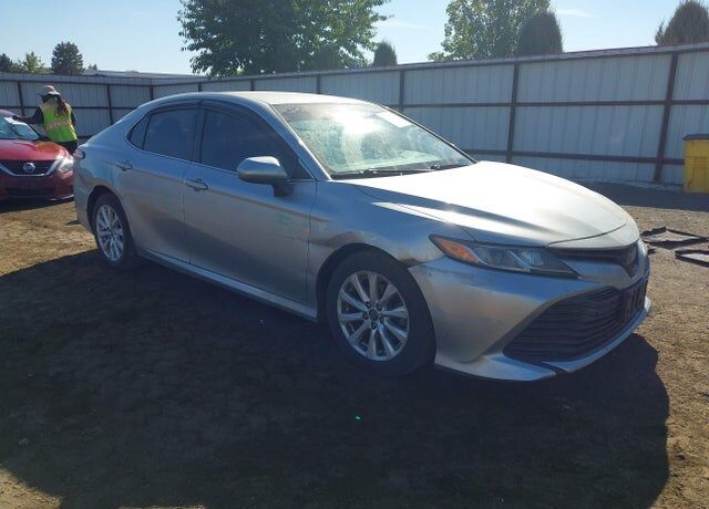 2018 TOYOTA Camry