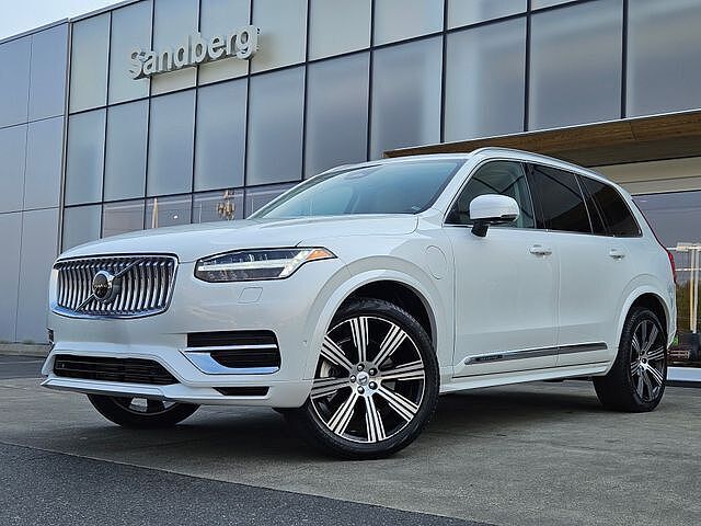 2023 VOLVO XC90