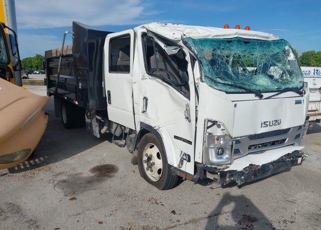 2024 ISUZU NPR-XD