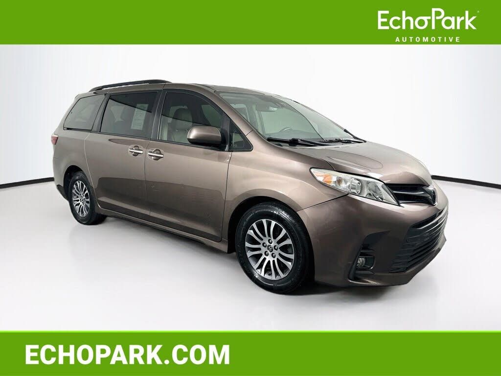 2018 TOYOTA Sienna