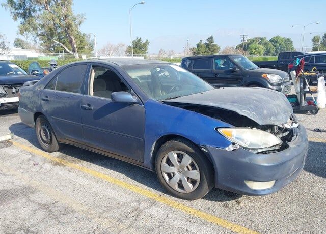 2005 TOYOTA Camry