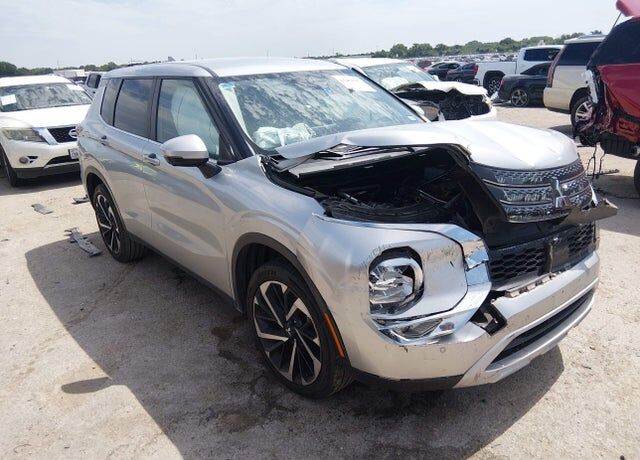 2024 MITSUBISHI Outlander