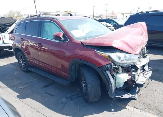 2017 TOYOTA Highlander