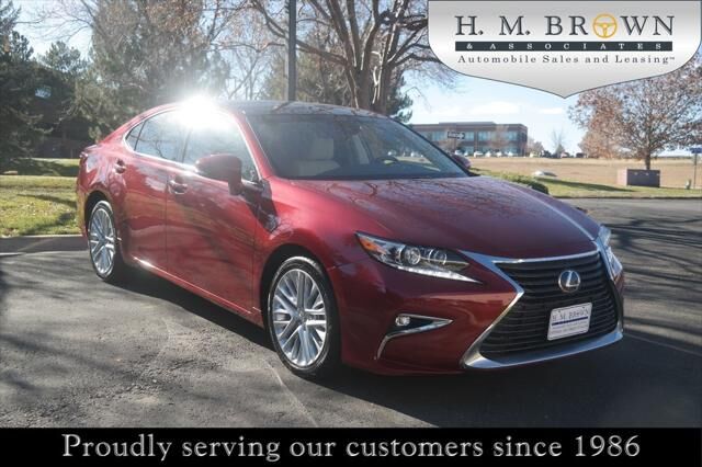 2017 LEXUS ES