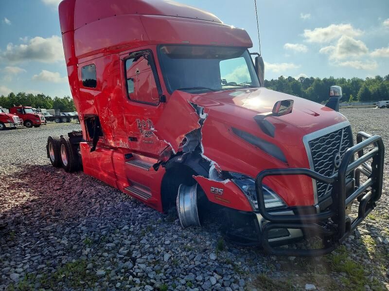 2022 VOLVO TRUCK VNL