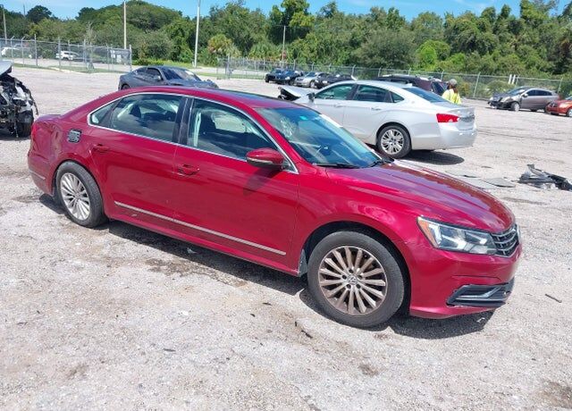 2016 VOLKSWAGEN Passat