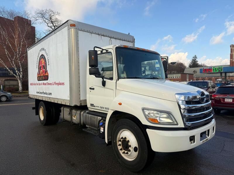 2013 HINO Incomplete Vehicle