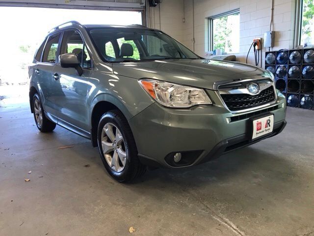2016 SUBARU Forester