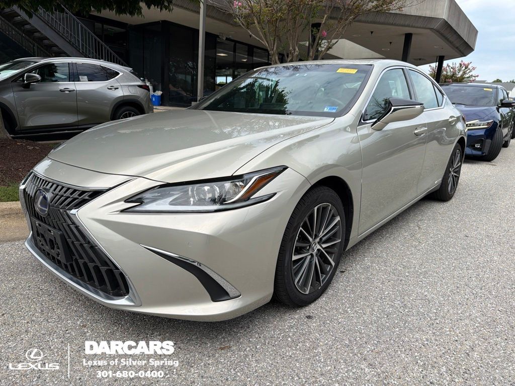 2022 LEXUS ES