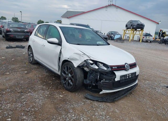 2013 VOLKSWAGEN Golf GTI