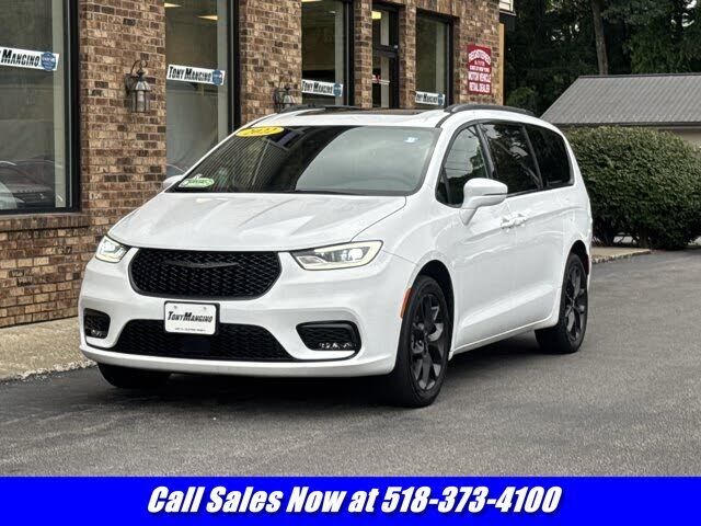 2022 CHRYSLER Pacifica