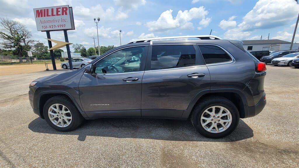 2017 JEEP Cherokee