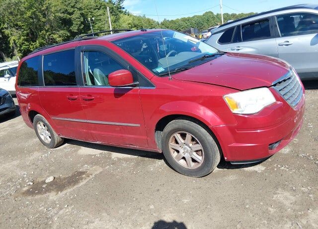 2010 CHRYSLER Town and Country