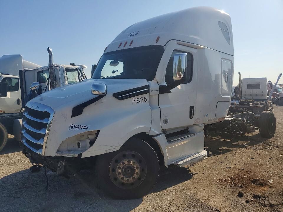 2023 FREIGHTLINER Cascadia
