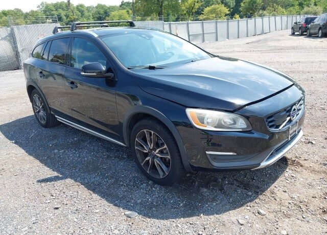 2015 VOLVO V60