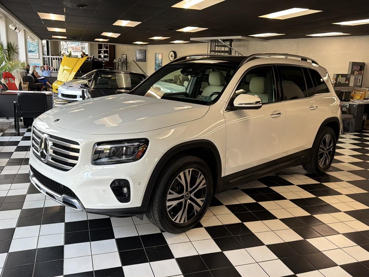2024 MERCEDES-BENZ GLB-Class