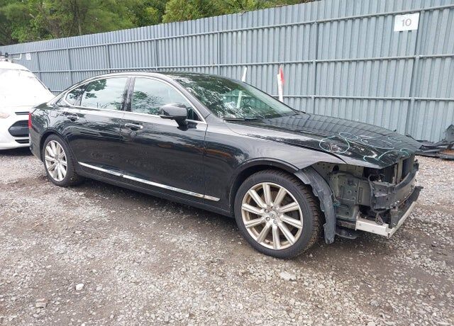 2018 VOLVO S90