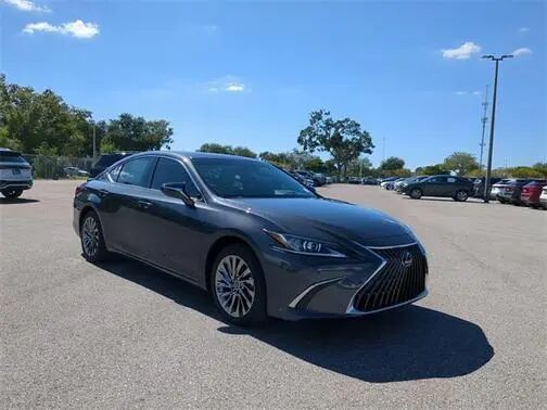 2025 LEXUS ES
