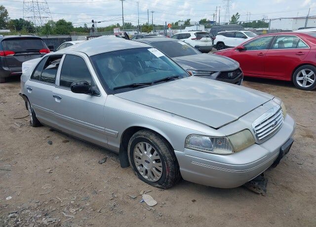 2003 FORD Crown Victoria