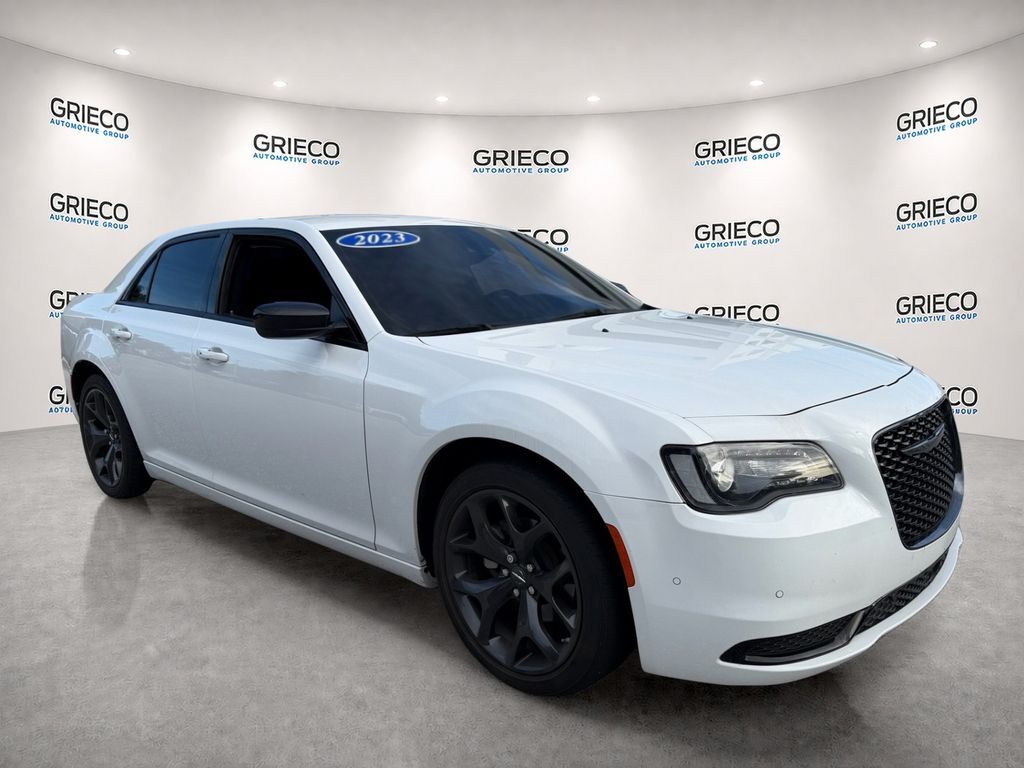 2023 CHRYSLER 300