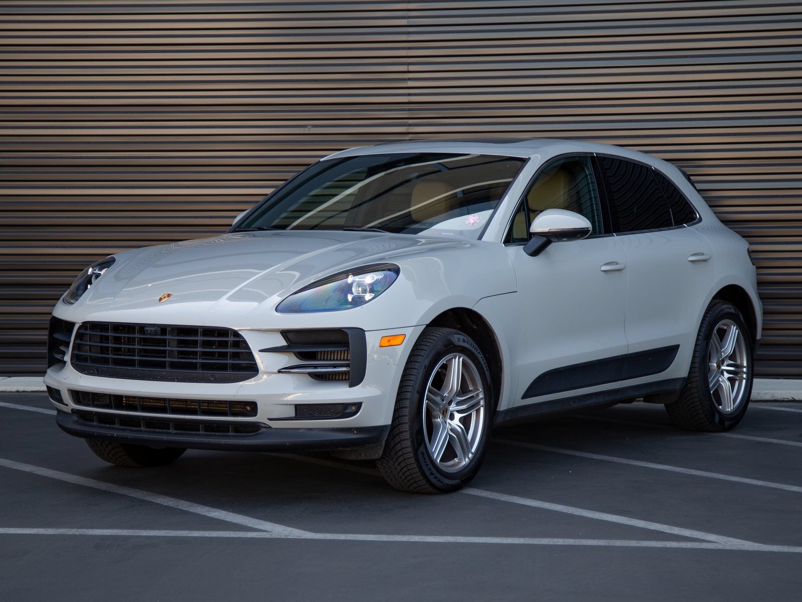 2020 PORSCHE Macan