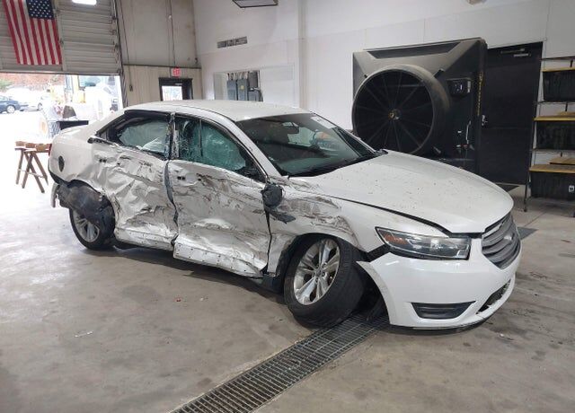 2015 FORD Taurus