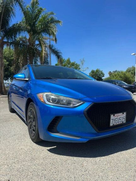 2017 HYUNDAI Elantra