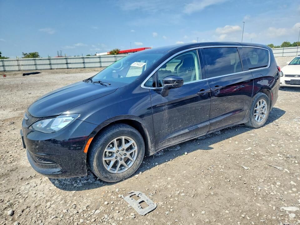 2023 CHRYSLER Voyager
