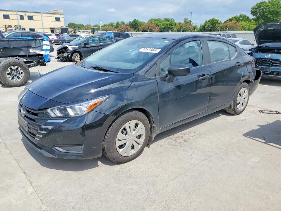 2023 NISSAN Versa