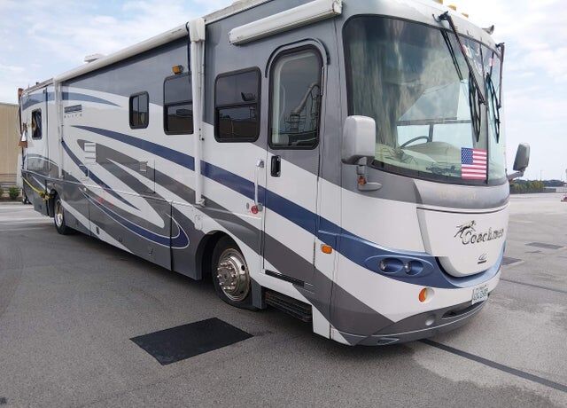 2003 FREIGHTLINER XC Chassis