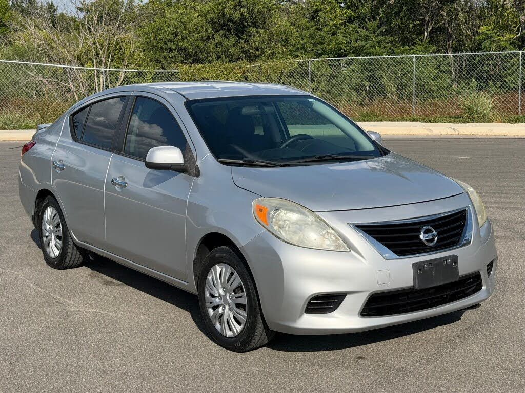 2013 NISSAN Versa
