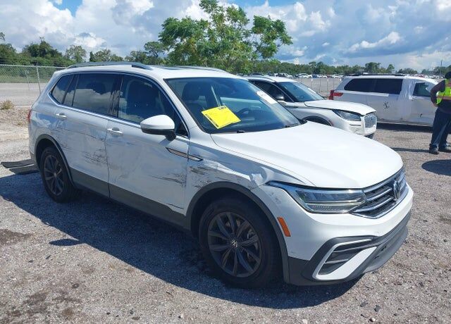 2022 VOLKSWAGEN Tiguan