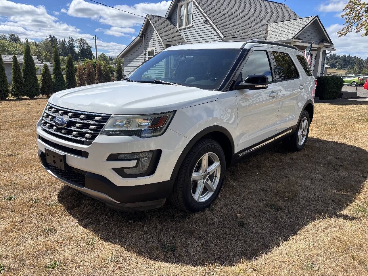 2017 FORD Explorer