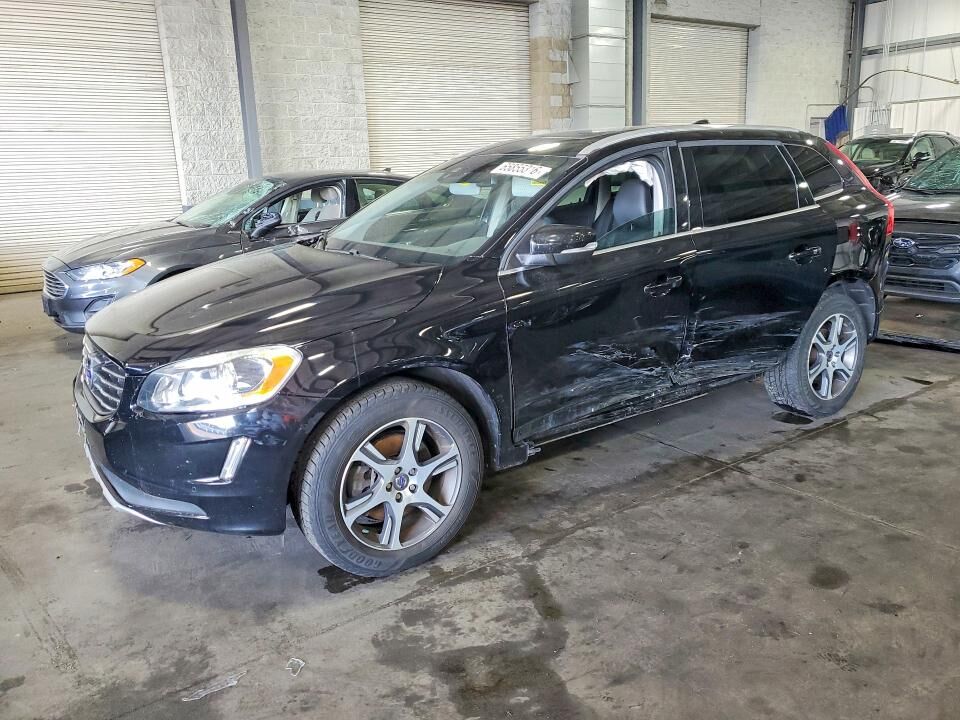 2015 VOLVO XC60