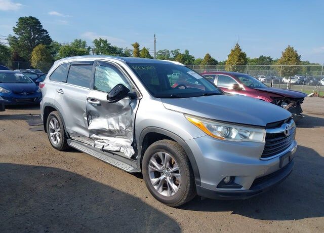 2015 TOYOTA Highlander