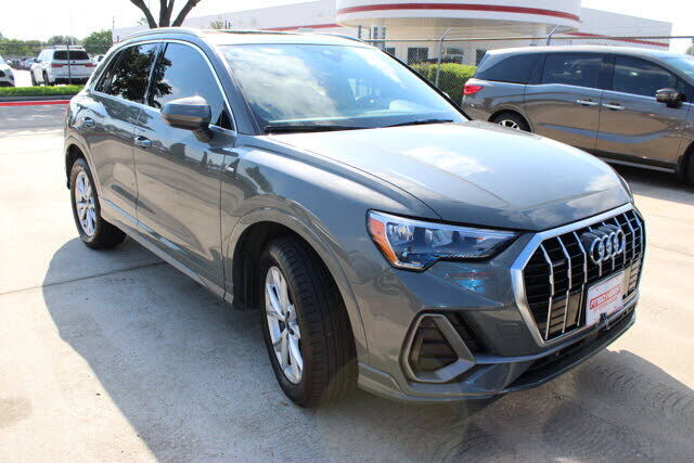 2022 Audi Q3