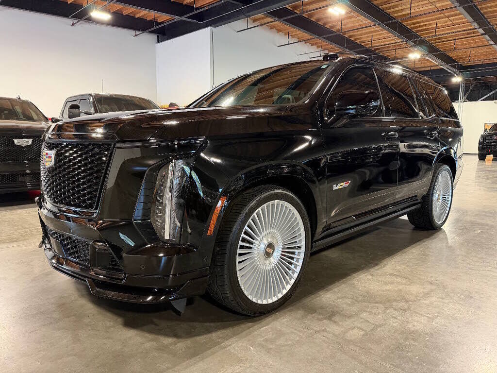 2025 CADILLAC Escalade