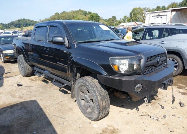 2011 TOYOTA Tacoma