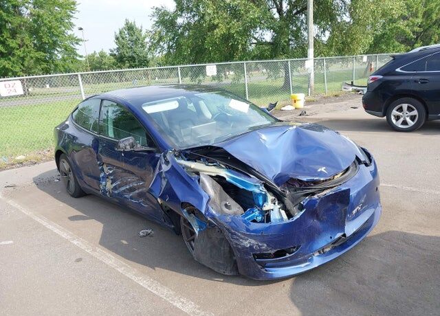 2022 TESLA Model 3