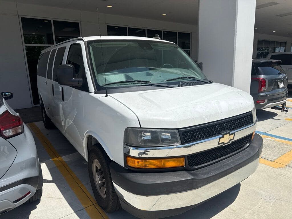 2019 CHEVROLET Express