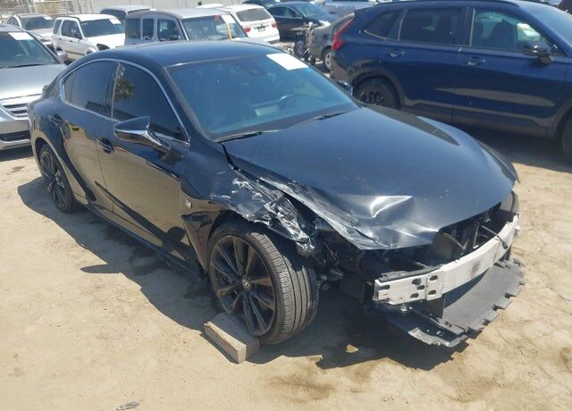 2021 LEXUS IS