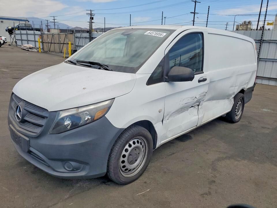 2017 MERCEDES-BENZ METRIS