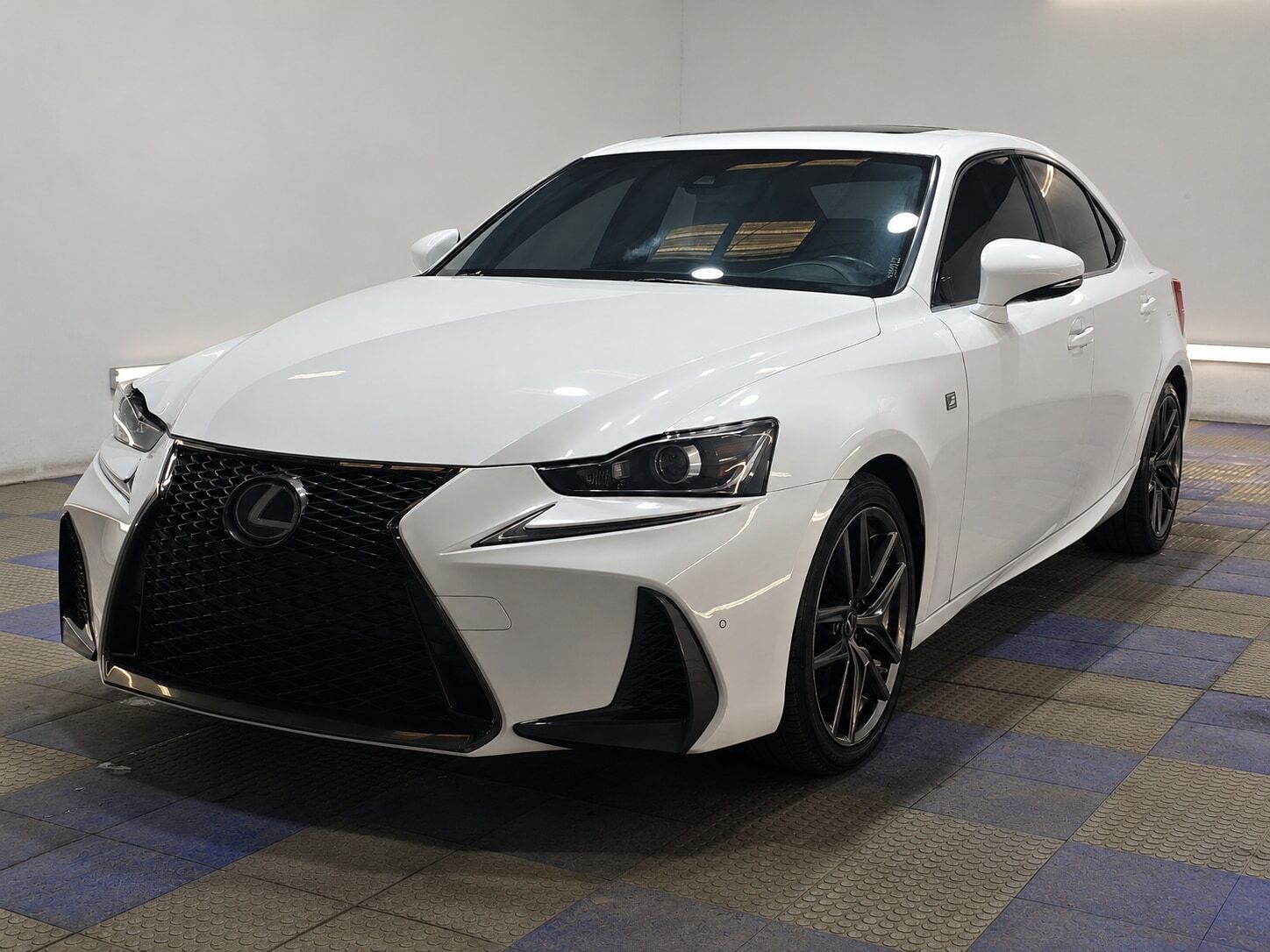2019 LEXUS IS
