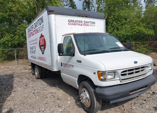 2002 FORD E-350