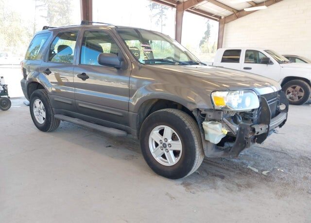 2005 FORD Escape