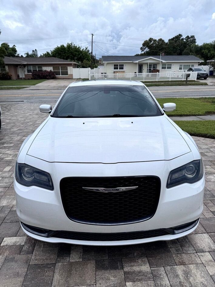 2017 CHRYSLER 300