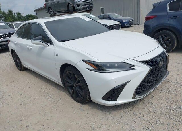 2022 LEXUS ES