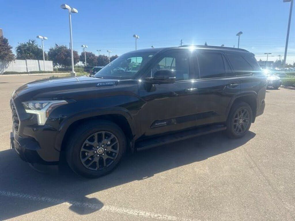 2023 TOYOTA Sequoia