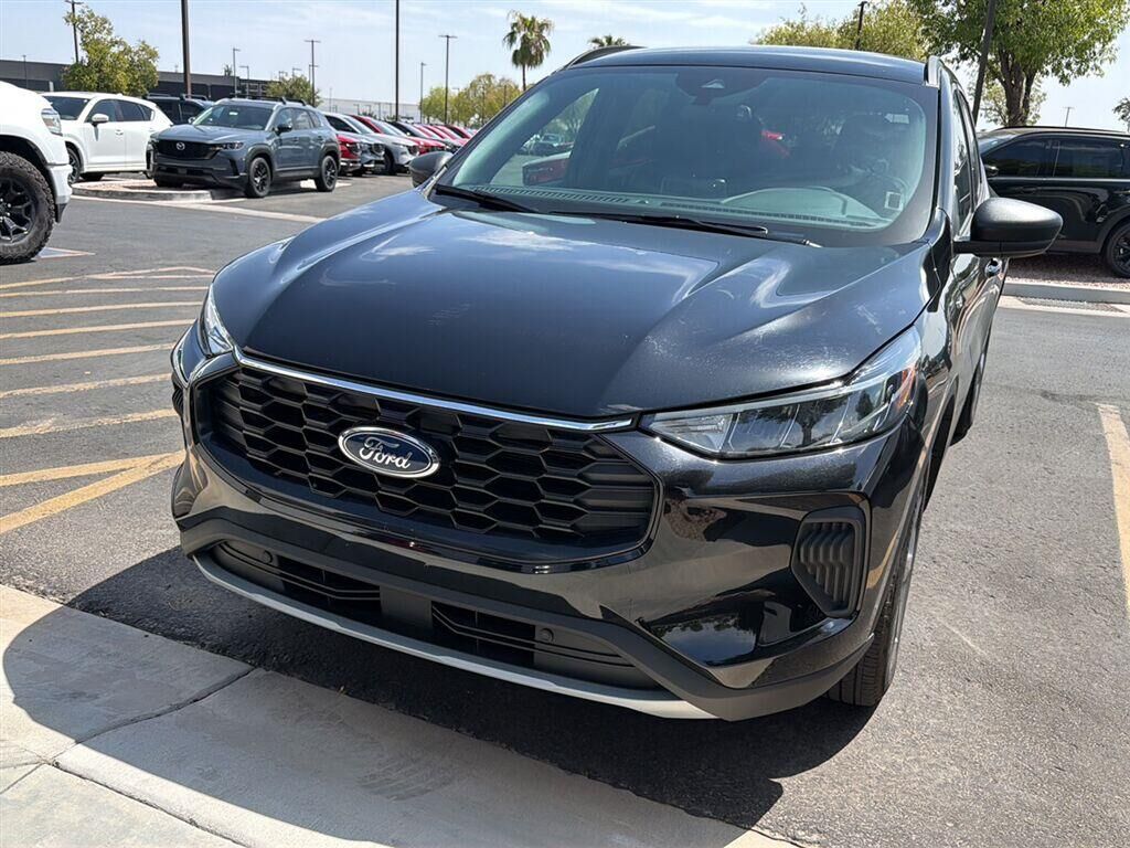 2025 FORD Escape