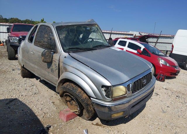 2004 TOYOTA Tacoma